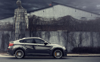Car statue building fence outdoors - concrete free wallpaper for desktop