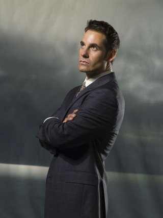 Man suit crossed arms gray - alton tobey free wallpaper