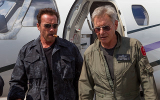 Pilot hologram plane men smoking - arnold mesches free wallpaper