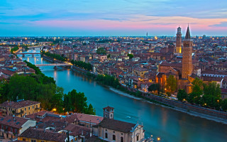 City river bridge dusk pink - correggio free wallpaper