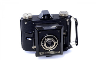 Old camera lens clipping 3d - lomography free wallpaper