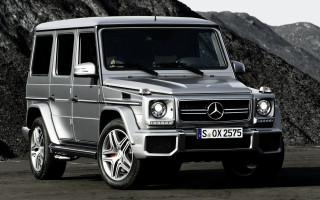 Silver mercedes neoclassicism digital rendering - luxury free wallpaper