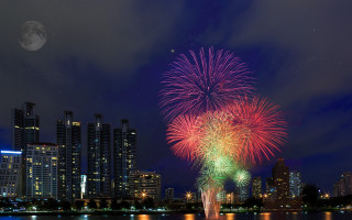 Fireworks city fullmoon night aurora - free new year wallpaper