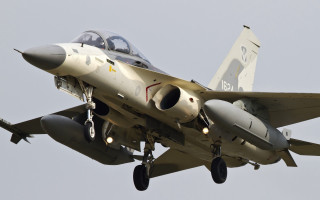 Jet landing gear sky pilot - the bottom of the jet free wallpaper
