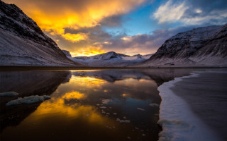 Mountain lake sunset clouds landscape 2 - a lake in the foreground and a sunset in the background free wallpaper