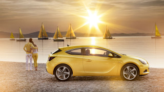 Woman yellow car beach sunset - sailboat free wallpaper