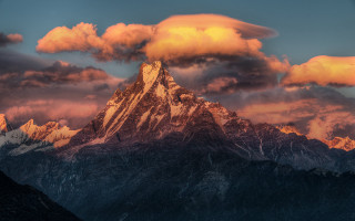 Mountain clouds birds sunset cityscape - a few bird free wallpaper