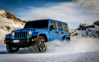 Blue jeep snow mountain road - the snow free wallpaper for desktop