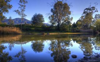 Lake mountain trees autumn reflections - alexander brook free wallpaper
