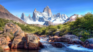 Mountain range river snow castle - a mountain range in the background free wallpaper