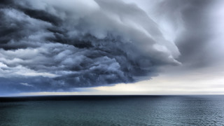 Storm cloud ocean boat matte - a cloudy day free wallpaper
