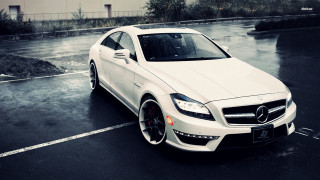 White car parking lot rainy - rainy free wallpaper