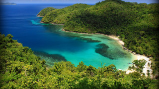 Blue lagoon green trees white - sandy free wallpaper