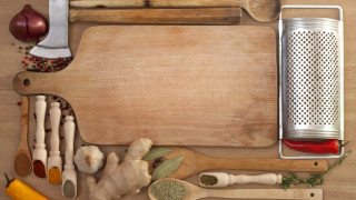 Spices cuttingboard knife garlic peppermills - cutting free wallpaper