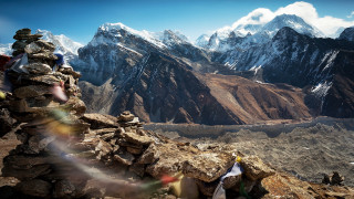 Mountain climbers landscape snow capped - a large group of people free wallpaper