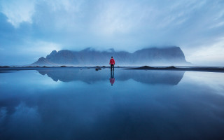 Beach mountains foggy sky minimalist - a beach free wallpaper for desktop