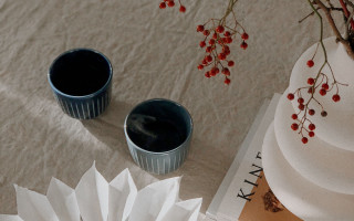 Table vase cups card flower - the table next free wallpaper