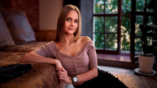 Elina karimova portrait couch window - a window behind her free wallpaper