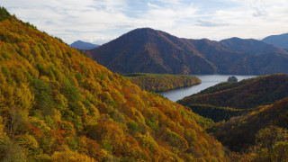 Lake mountains autumn trees clouds - murata range free wallpaper