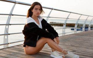 Elina karimova pier ocean black - white shoe free wallpaper