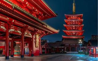 Red tower night cityscape japan - the top of the building free wallpaper