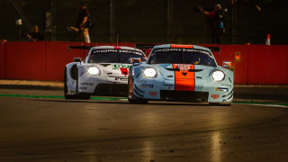 Racing cars night track stands - car free wallpaper
