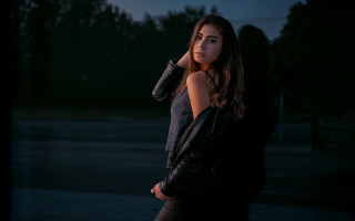 Woman black jacket night portrait - the dark free wallpaper