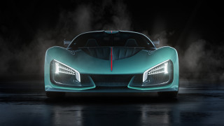 Blue sports car fog hood - fog free wallpaper