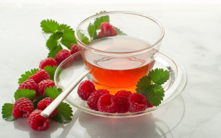 Tea raspberries mint plate spoon - a spoon free wallpaper