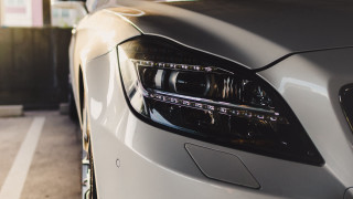 Car headlight grills parking lot - a parking lot free wallpaper