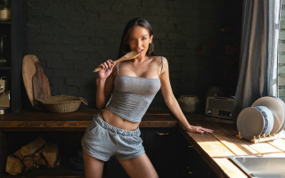 Woman kitchen wooden spoon elfina - a wooden bowl free wallpaper