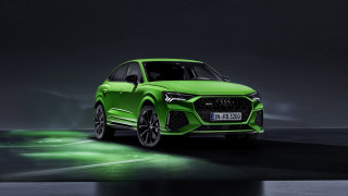 Green car dark room green - a green light free wallpaper