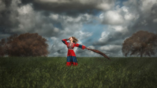 Woman red dress baseball bat - artur tarnowski free wallpaper