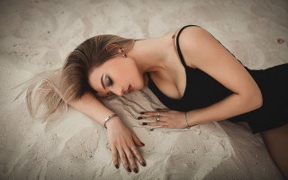 Woman bed closed eyes fashion - artur tarnowski free wallpaper