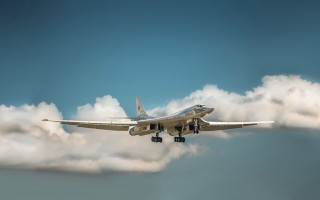 Plane clouds landinggear military blue - gear free wallpaper