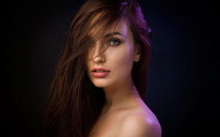 Eszter mattioni portrait purple light - a purple light free wallpaper