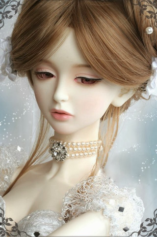 Doll white dress pearls lace - beautiful free wallpaper
