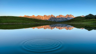 Lake mountain circle reflection photorealistic - a lake free wallpaper for desktop