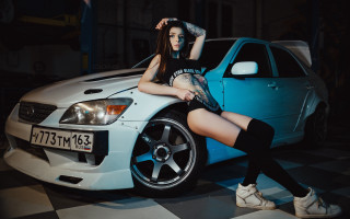 Woman car checkered fashion tattoo - the hood of a car free wallpaper