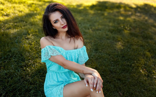 Woman sitting blue dress outdoors 2 - her knee free wallpaper