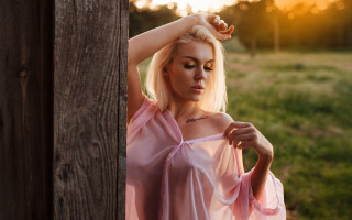 Blonde woman pink dress fence - neoromanticism free wallpaper