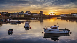 Boats city sunset bridge water - a group of boats free wallpaper