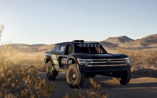 Black truck dirt road desert - a dirt road in the desert free wallpaper