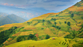 Mountain greenfield house tiltshift landscape - dai xi free wallpaper