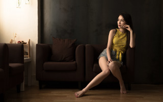 Woman couch room chair lamp - a lamp free wallpaper