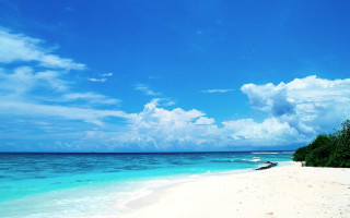 Beach boat blue sky clouds 3 - the water free wallpaper