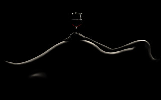 Wine legs stilllife black shadow - a black surface free wallpaper