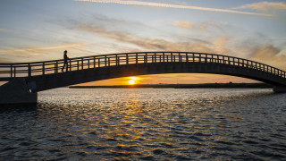 Bridge sunset water arts movement - a bridge over a body of water free wallpaper