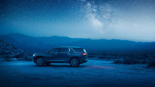 Car night sky mountains stars - ambient lighting free wallpaper