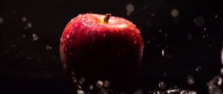 Red apple water drops black - a few drop of water free wallpaper